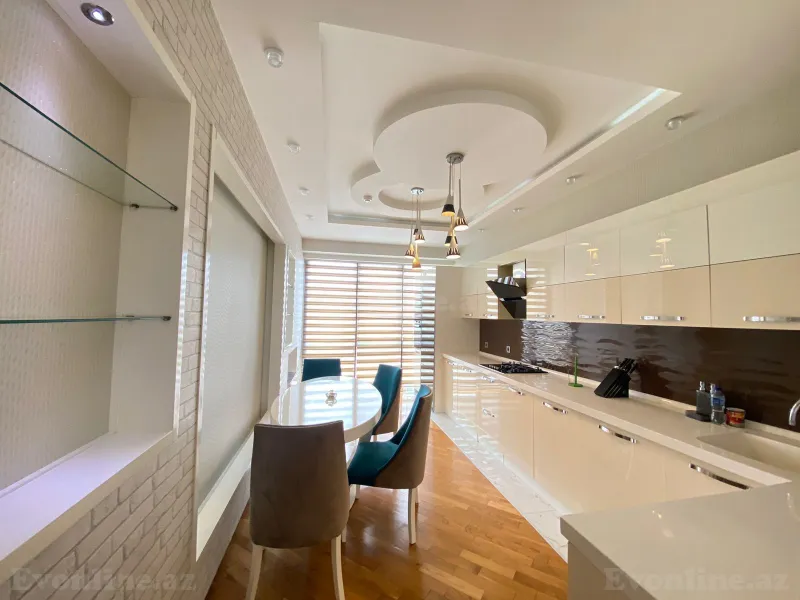 Kirayə verilir 4 otaqlı Mənzil Yeni tikili 200 m² Nizami m. - şəkil 9