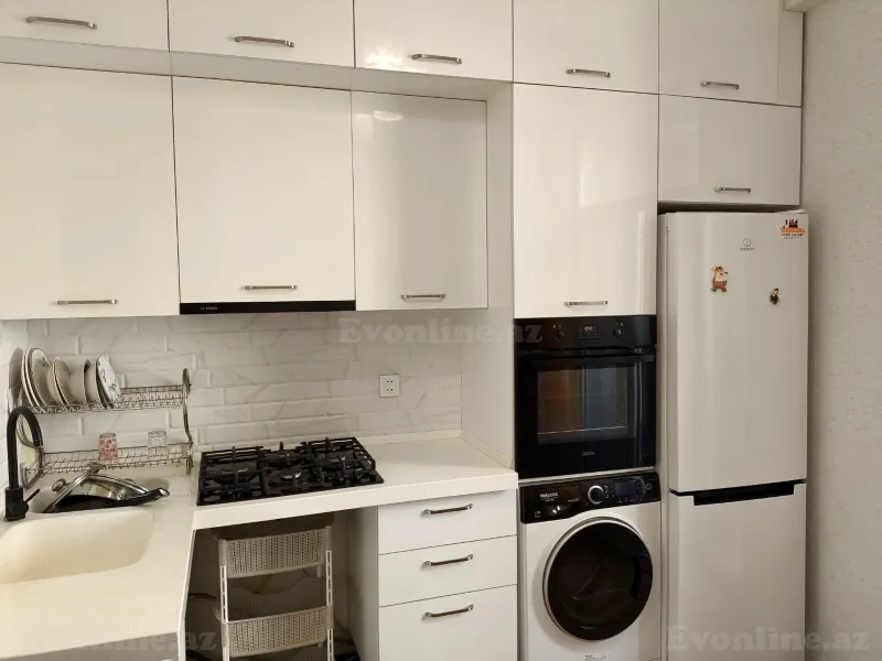 Satılır 3 otaqlı Mənzil Yeni tikili 88 m² Elmlər Akademiyası m. - şəkil 13
