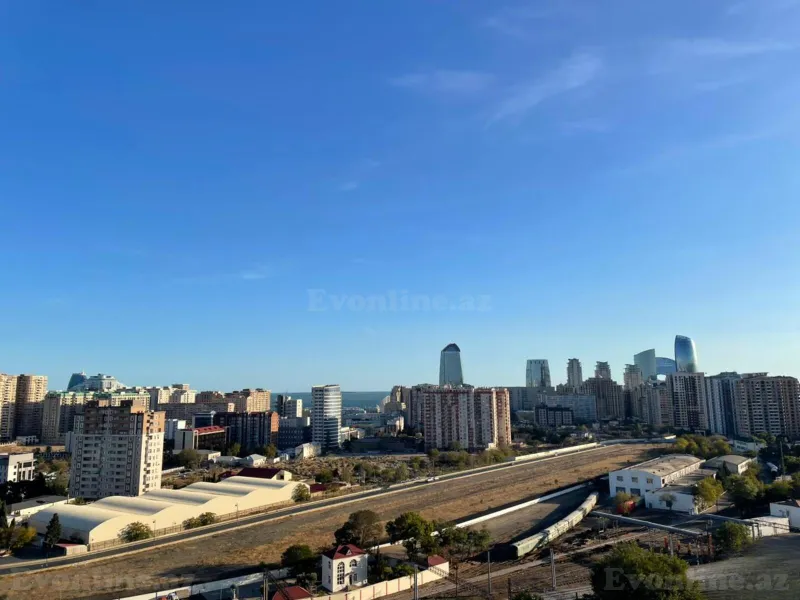 Satılır 4 otaqlı Mənzil Yeni tikili 215 m² 28 May m. - şəkil 2