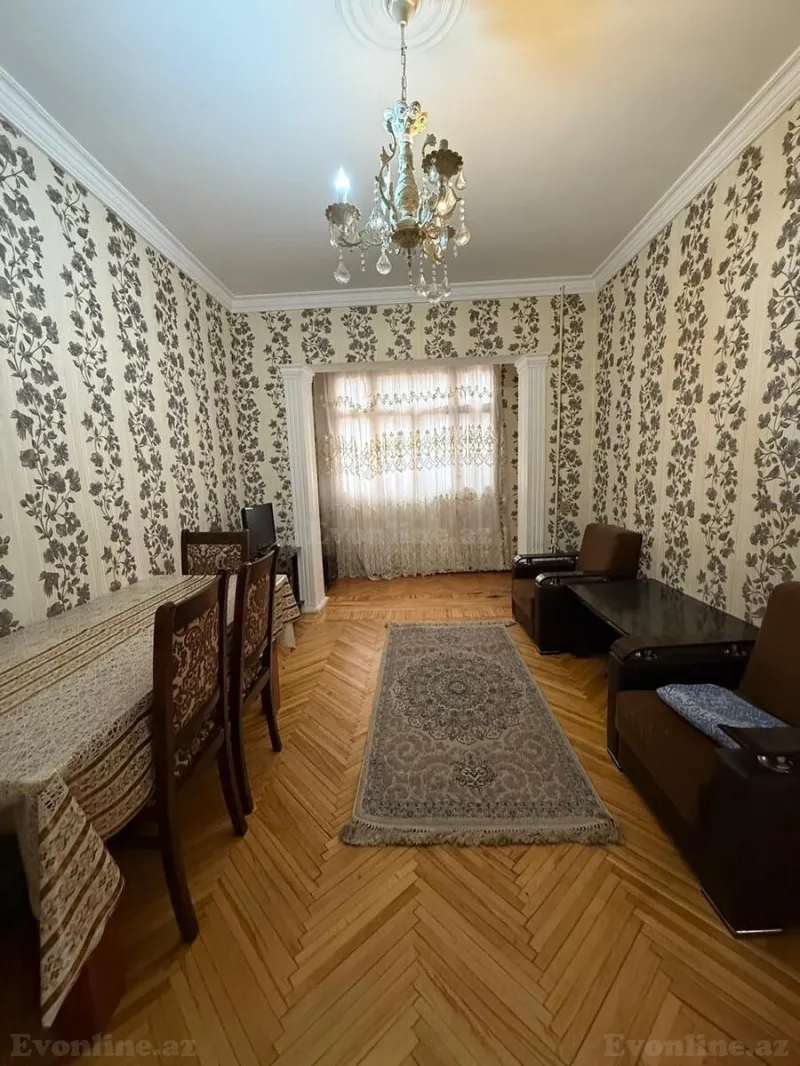 Satılır 2 otaqlı Mənzil Köhnə tikili 50 m² Gənclik m. - şəkil 2