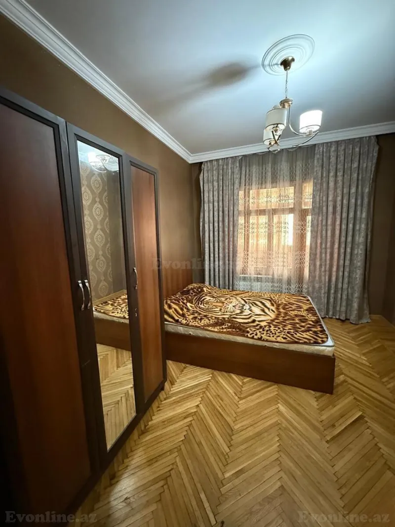 Satılır 2 otaqlı Mənzil Köhnə tikili 50 m² Gənclik m. - şəkil 5