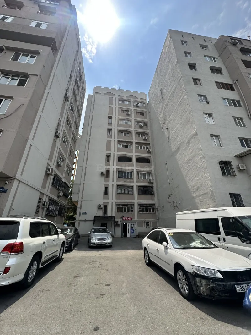2 otaqlı Mənzil 51 m² 8 Noyabr m. Satılır