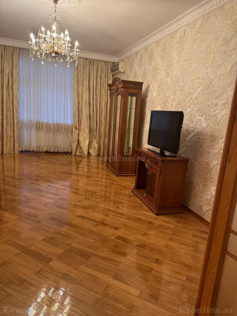 Kirayə verilir 3 otaqlı Mənzil Yeni tikili 140 m² Elmlər Akademiyası m. - şəkil 2