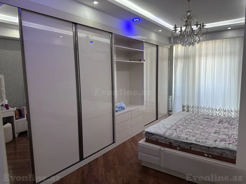 Satılır 3 otaqlı Mənzil Yeni tikili 136 m² İnşaatçılar m. - şəkil 5