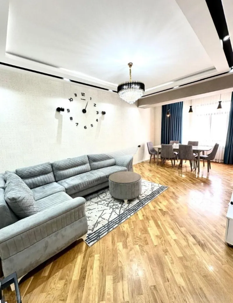 3 otaqlı Mənzil 100 m² Neftçilər m. Kirayə verilir