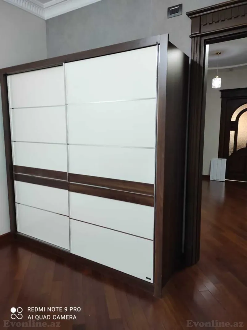 Kirayə verilir 3 otaqlı Mənzil Yeni tikili 130 m² İnşaatçılar m. - şəkil 13