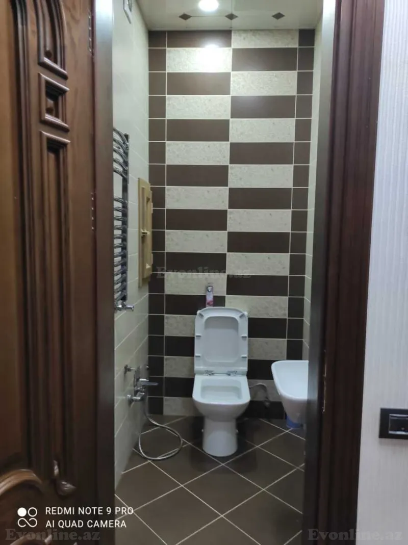 Kirayə verilir 3 otaqlı Mənzil Yeni tikili 130 m² İnşaatçılar m. - şəkil 21