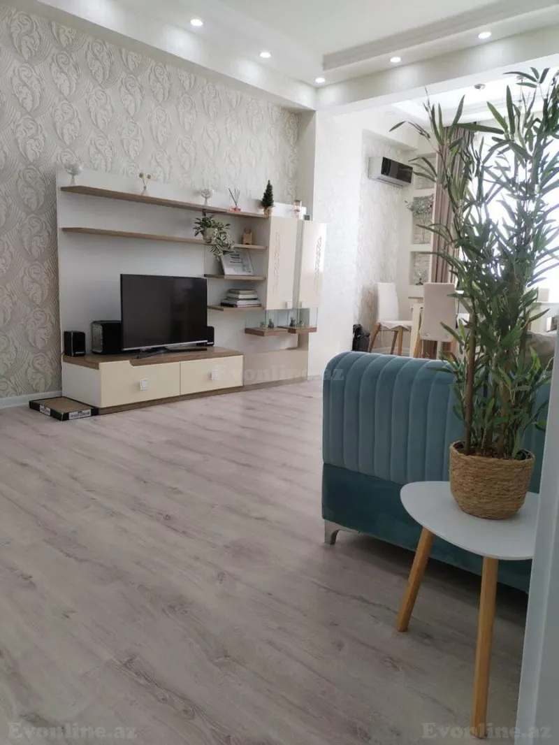 2 otaqlı Mənzil 65 m² Həzi Aslanov m. Kirayə verilir