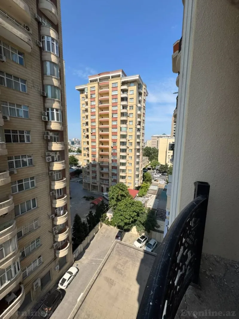 Satılır 4 otaqlı Mənzil Yeni tikili 227 m² Elmlər Akademiyası m. - şəkil 2