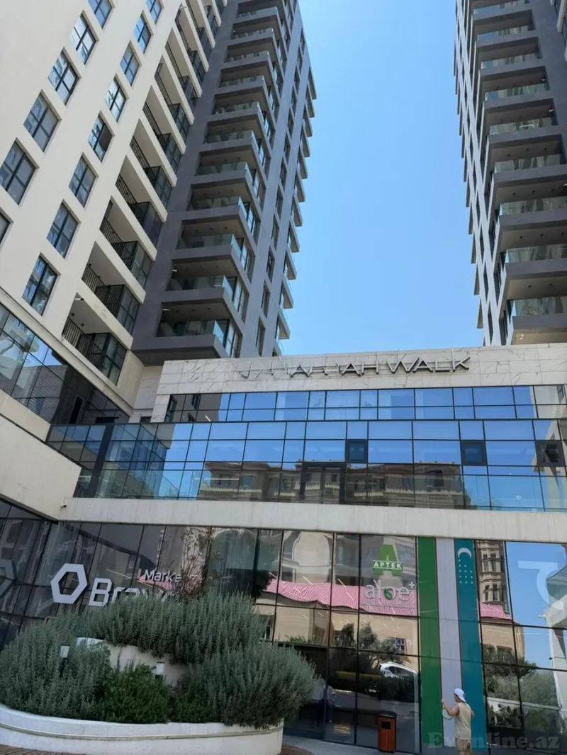 Satılır 4 otaqlı Mənzil Yeni tikili 165 m² Səbail r. - şəkil 12