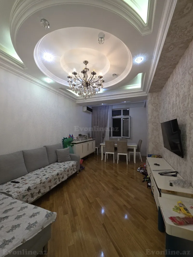 3 otaqlı Mənzil 110 m² Qara Qarayev m. Satılır