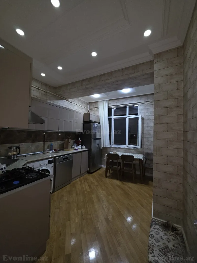Satılır 3 otaqlı Mənzil Yeni tikili 110 m² Qara Qarayev m. - şəkil 5