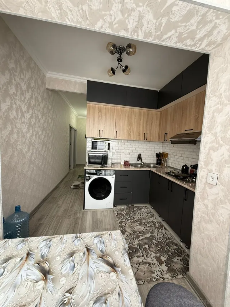 Satılır 4 otaqlı Mənzil Köhnə tikili 110 m² Yeni Yasamal - şəkil 3