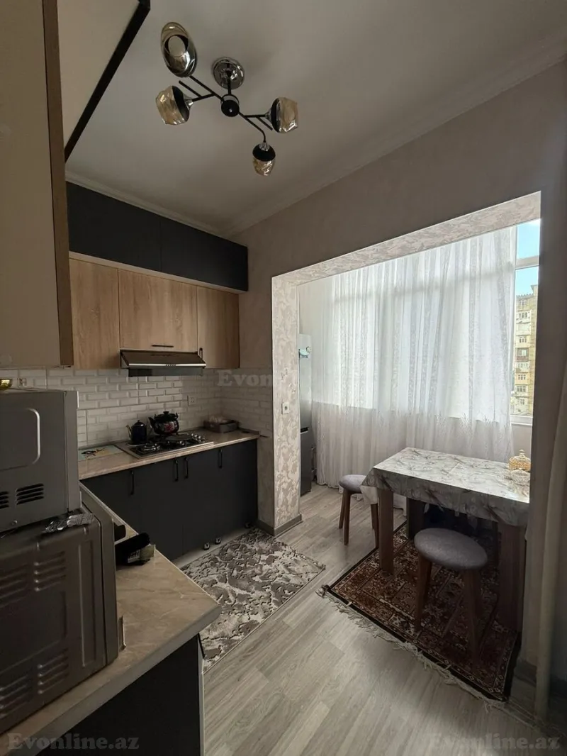 Satılır 4 otaqlı Mənzil Köhnə tikili 110 m² Yeni Yasamal - şəkil 4