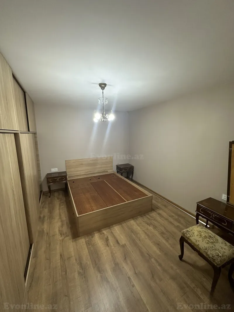 3 otaqlı Həyət evi 100 m² Elmlər Akademiyası m. Satılır