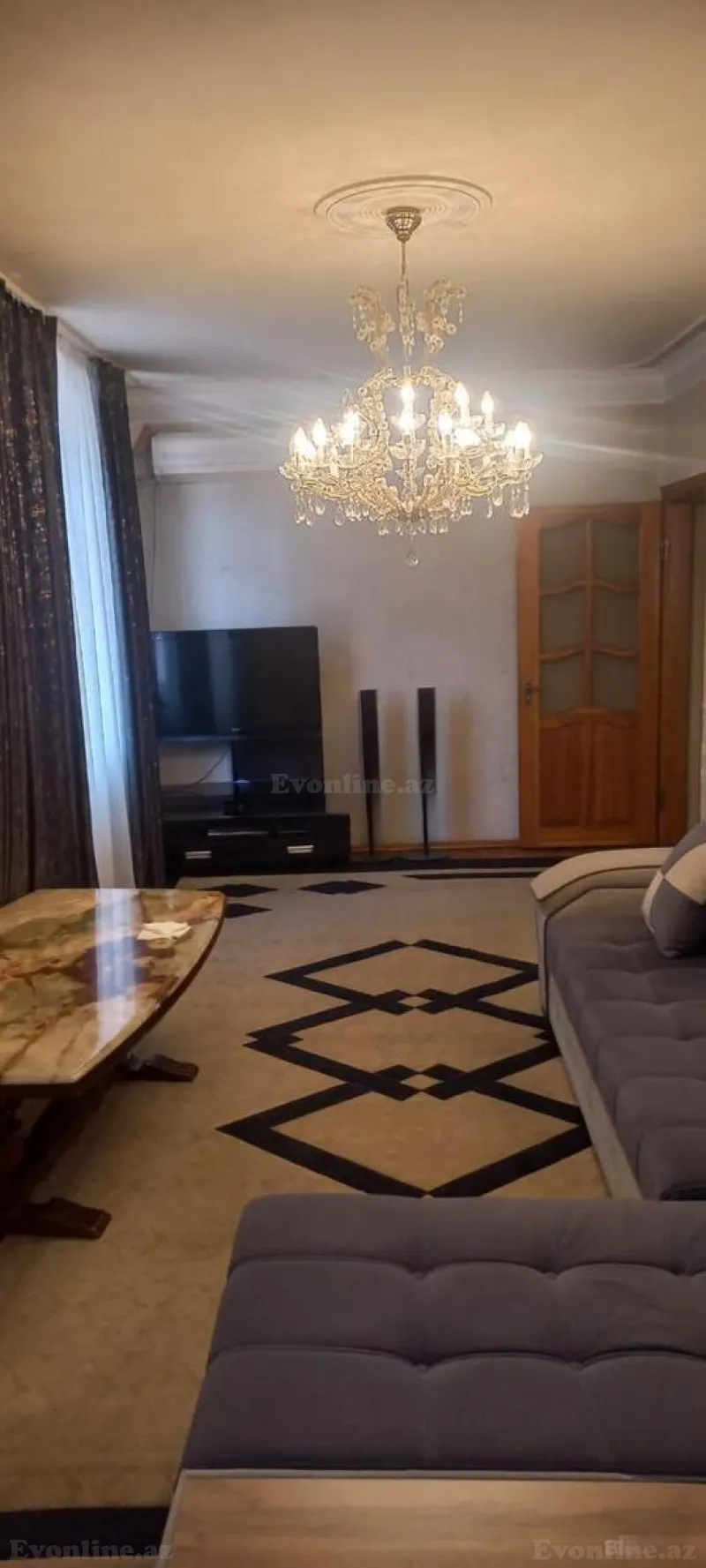 Satılır 1 otaqlı Mənzil Köhnə tikili 40 m² Azadlıq prospekti m.