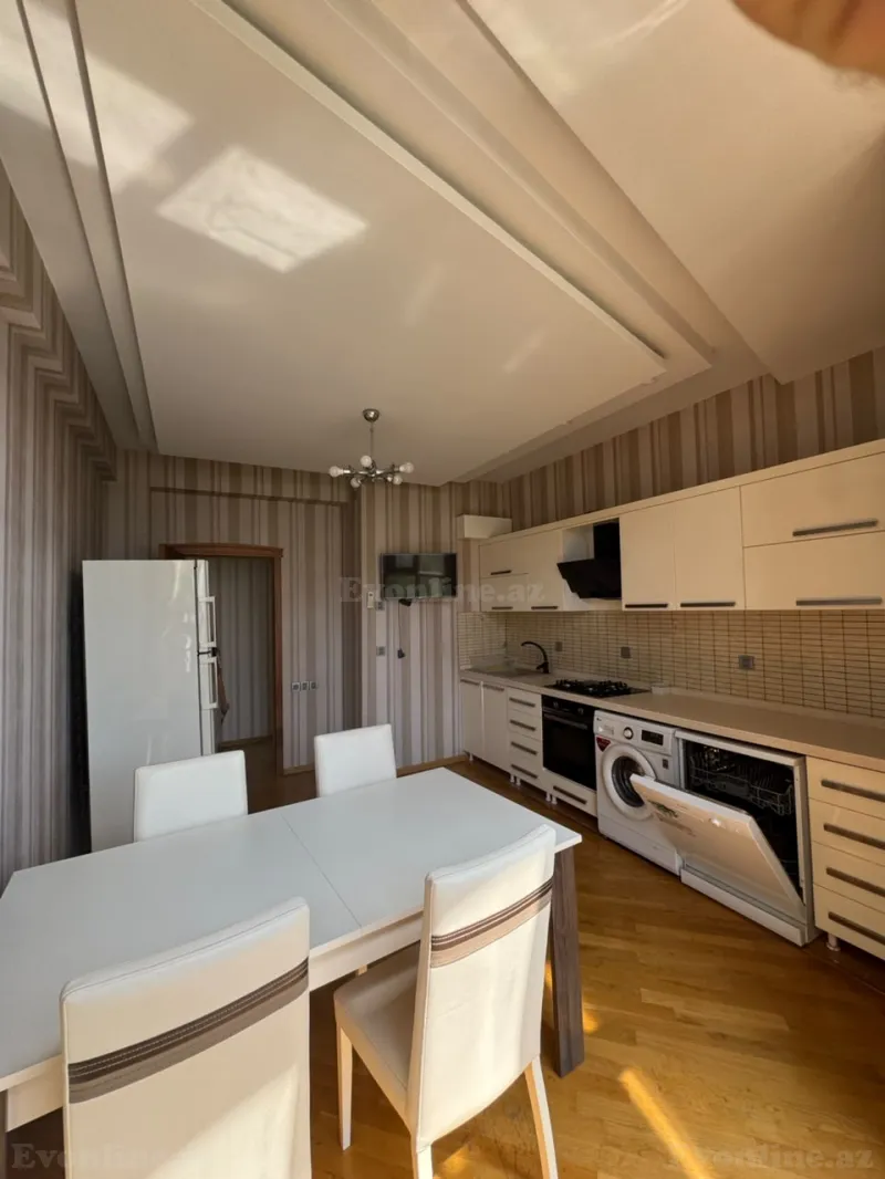 Kirayə verilir 3 otaqlı Mənzil Yeni tikili 130 m² 28 May m. - şəkil 8