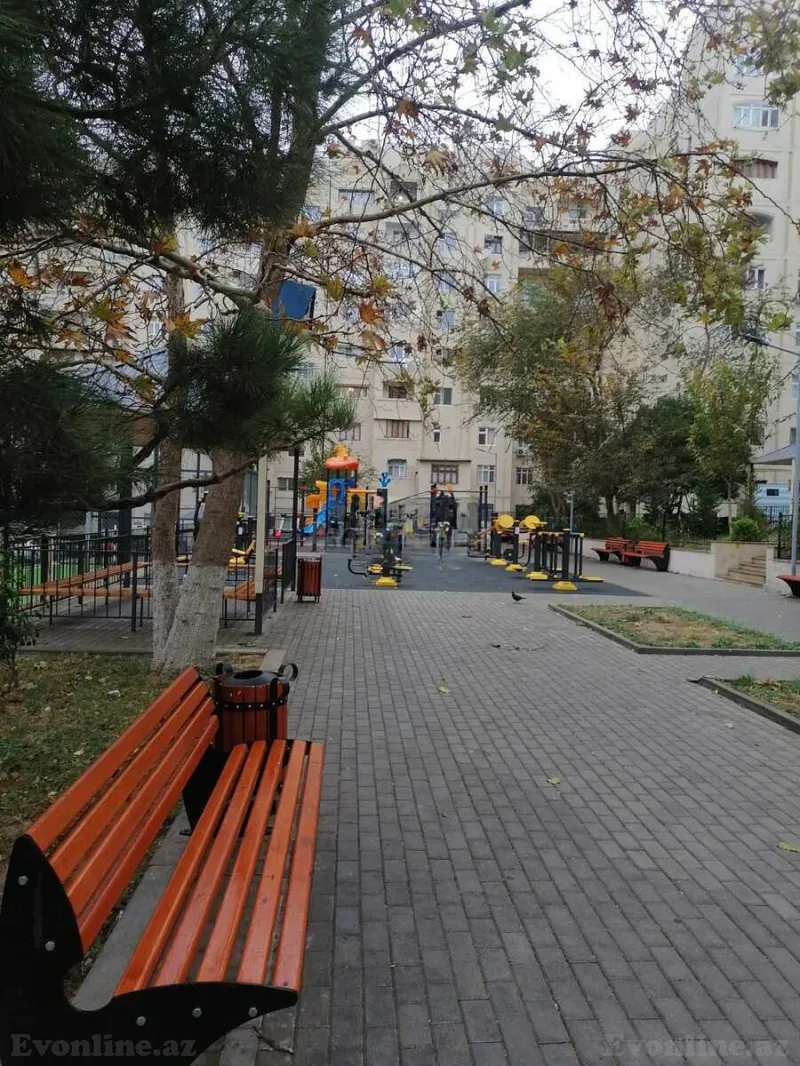 Satılır 3 otaqlı Mənzil Köhnə tikili 80 m² Yeni Günəşli - şəkil 3
