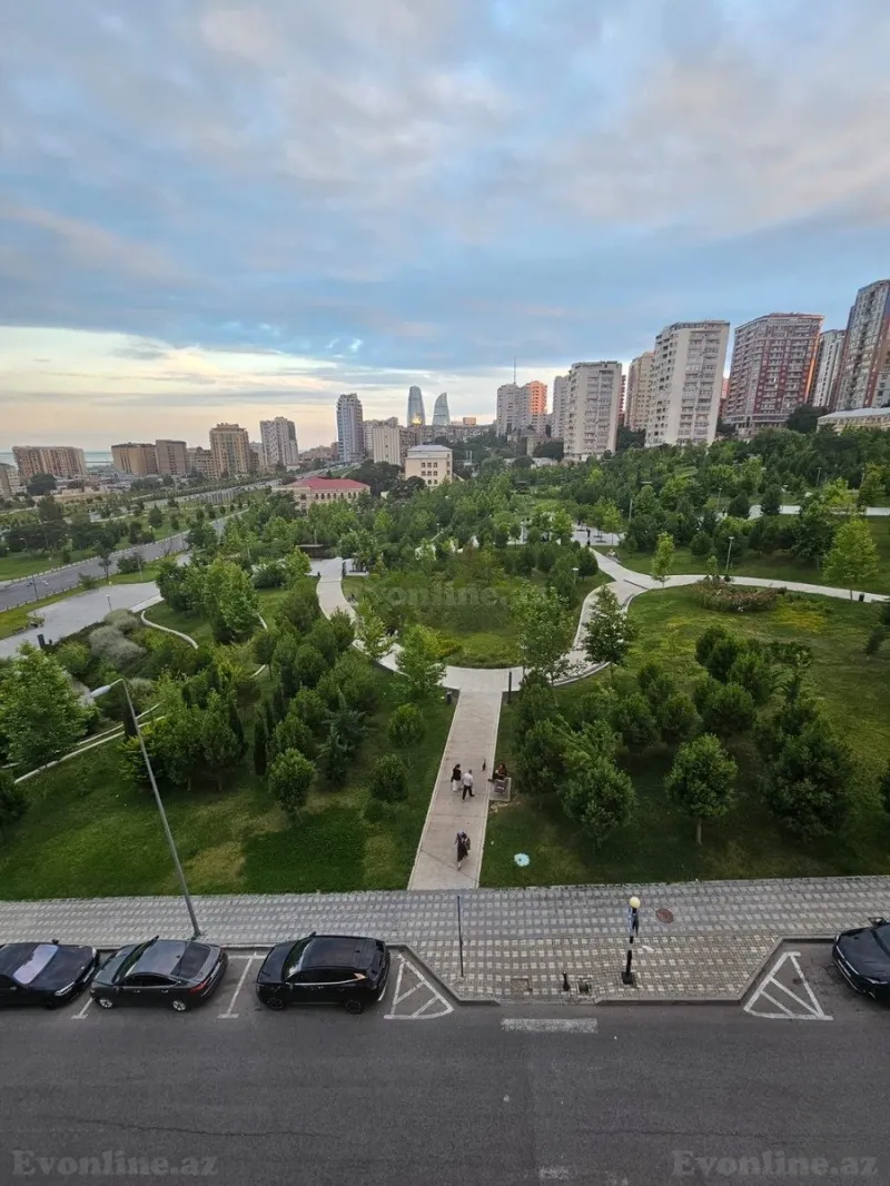 3 otaqlı Mənzil 80 m² Nizami m. Satılır