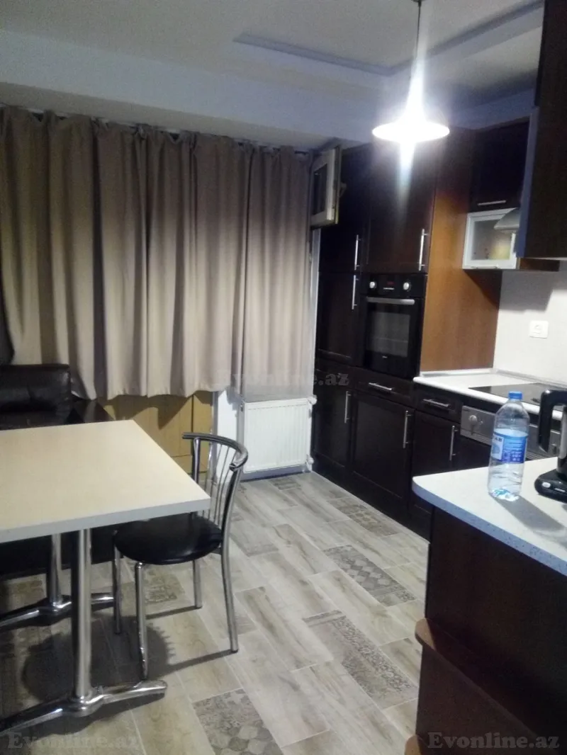 Kirayə verilir 3 otaqlı Mənzil Köhnə tikili 90 m² Səbail r. - şəkil 11