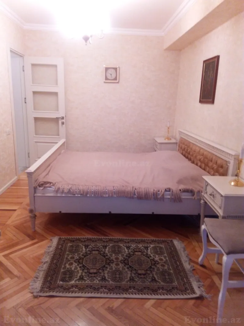 Kirayə verilir 3 otaqlı Mənzil Köhnə tikili 90 m² Səbail r. - şəkil 16