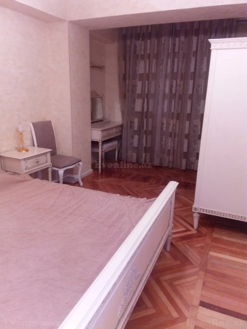 Kirayə verilir 3 otaqlı Mənzil Köhnə tikili 90 m² Səbail r. - şəkil 17