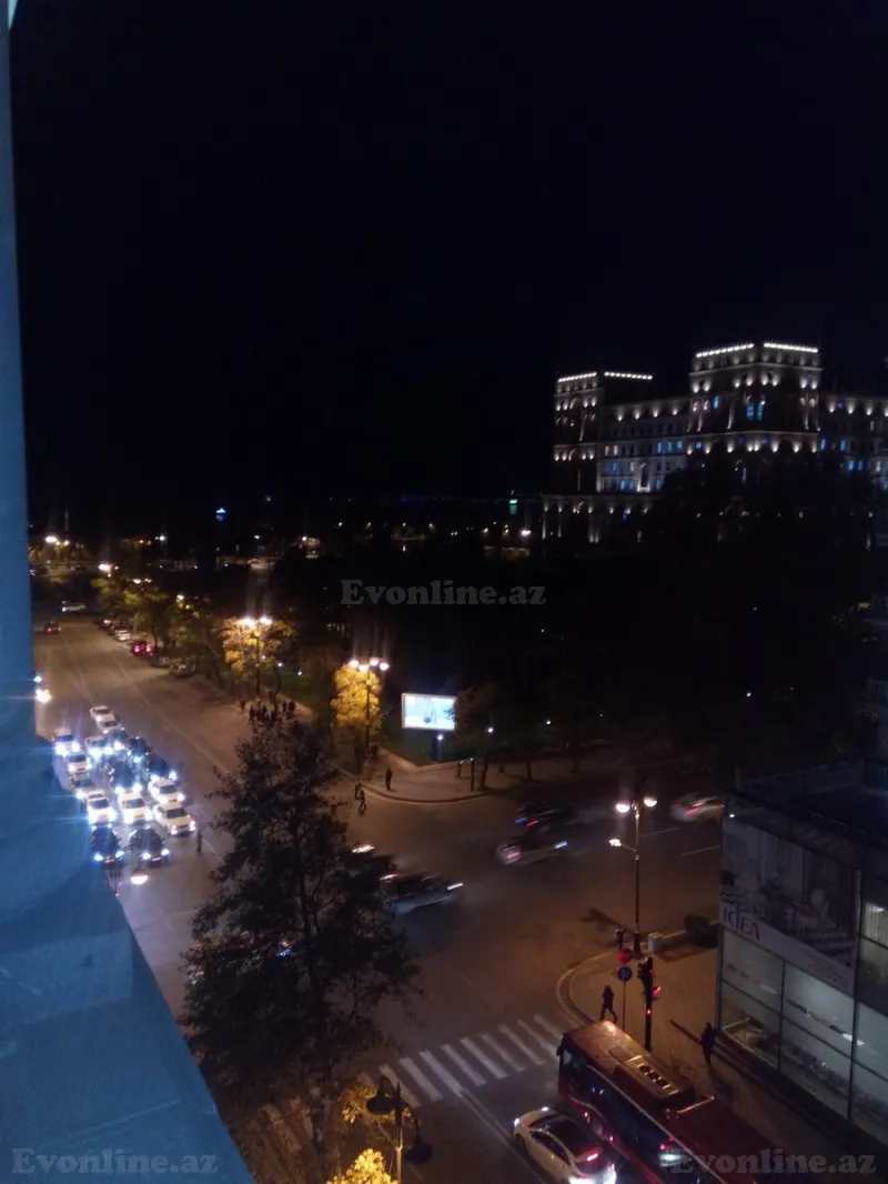 Kirayə verilir 3 otaqlı Mənzil Köhnə tikili 90 m² Səbail r. - şəkil 18