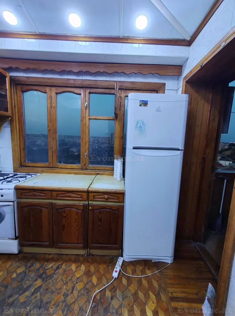 Kirayə verilir 4 otaqlı Mənzil Köhnə tikili 121 m² Neftçilər m. - şəkil 9