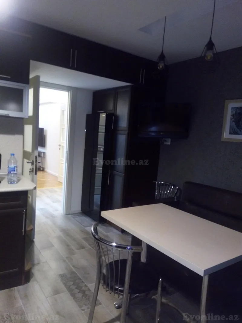 Kirayə verilir 3 otaqlı Mənzil Köhnə tikili 90 m² 28 May m. - şəkil 9