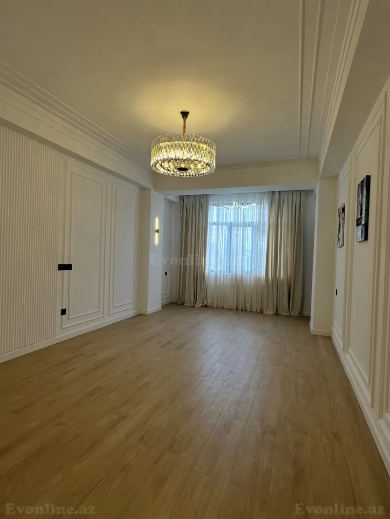 Satılır 3 otaqlı Mənzil Yeni tikili 100 m² 28 May m.