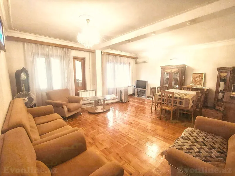 4 otaqlı Mənzil 110 m² Azadlıq prospekti m. Satılır