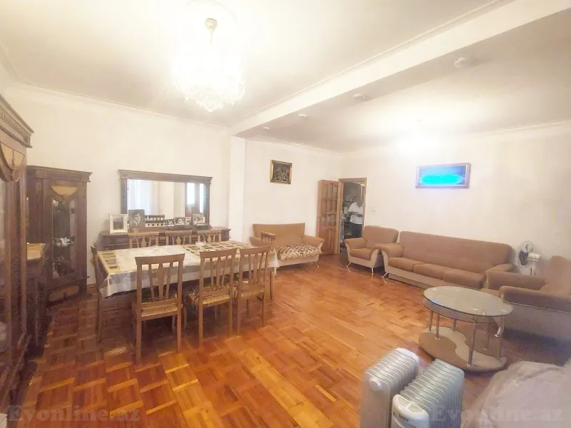 Satılır 4 otaqlı Mənzil Köhnə tikili 110 m² Azadlıq prospekti m. - şəkil 2