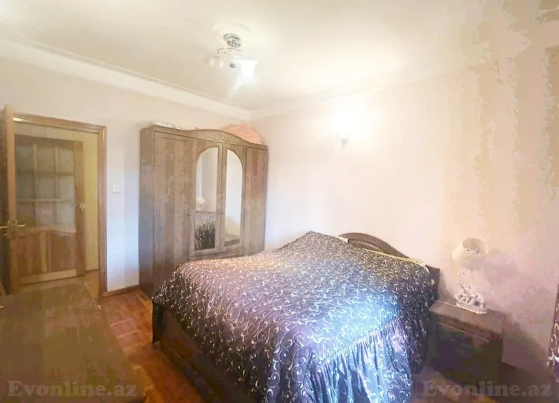 Satılır 4 otaqlı Mənzil Köhnə tikili 110 m² Azadlıq prospekti m. - şəkil 3