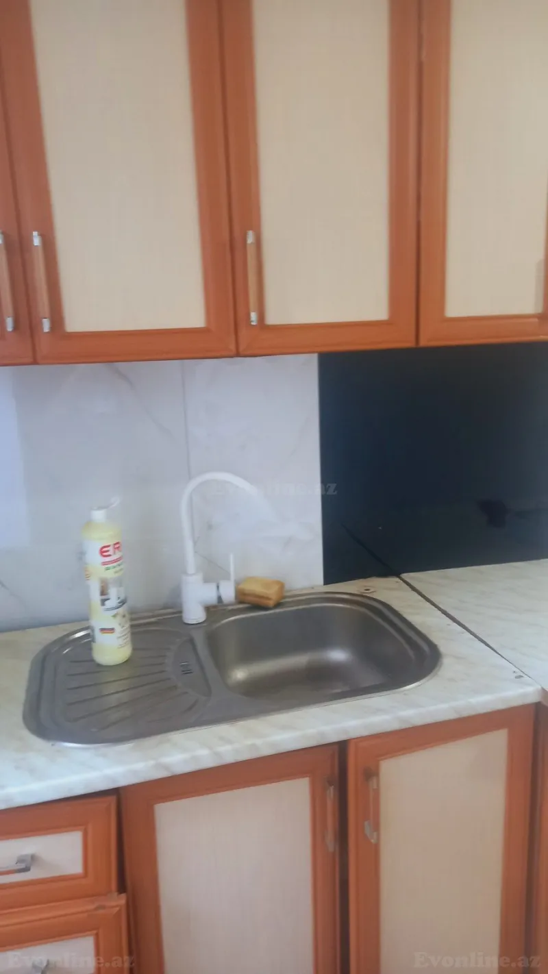 Kirayə verilir 2 otaqlı Həyət evi 70 m² Xocəsən m. - şəkil 3