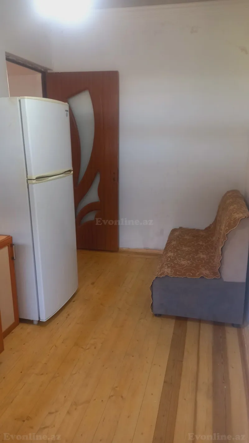 Kirayə verilir 2 otaqlı Həyət evi 70 m² Xocəsən m. - şəkil 4