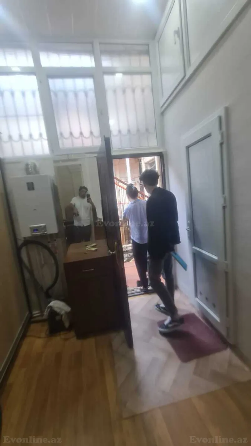 Satılır 1 otaqlı Mənzil Köhnə tikili 28 m² 28 May m. - şəkil 5