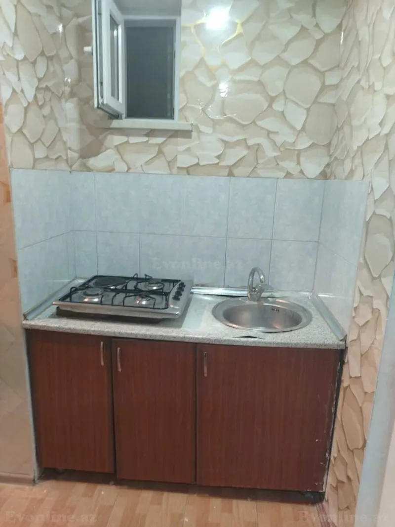 Kirayə verilir 1 otaqlı Həyət evi 20 m² Elmlər Akademiyası m. - şəkil 4