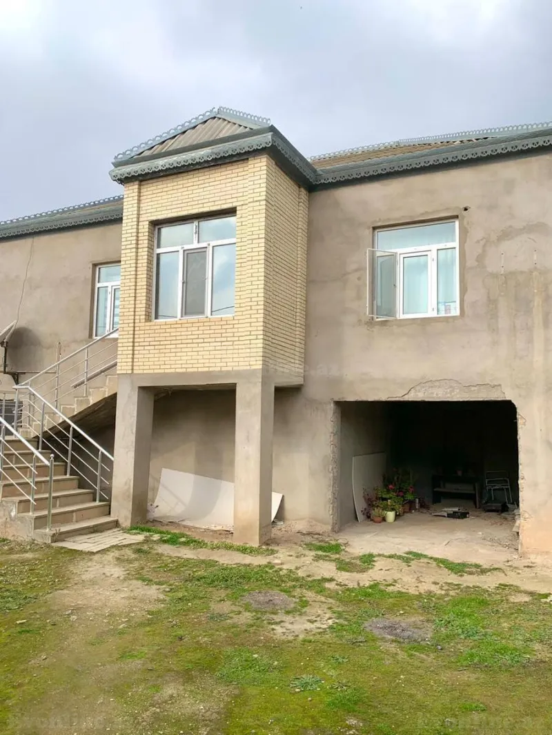 3 otaqlı Həyət evi 120 m² Buzovna Satılır