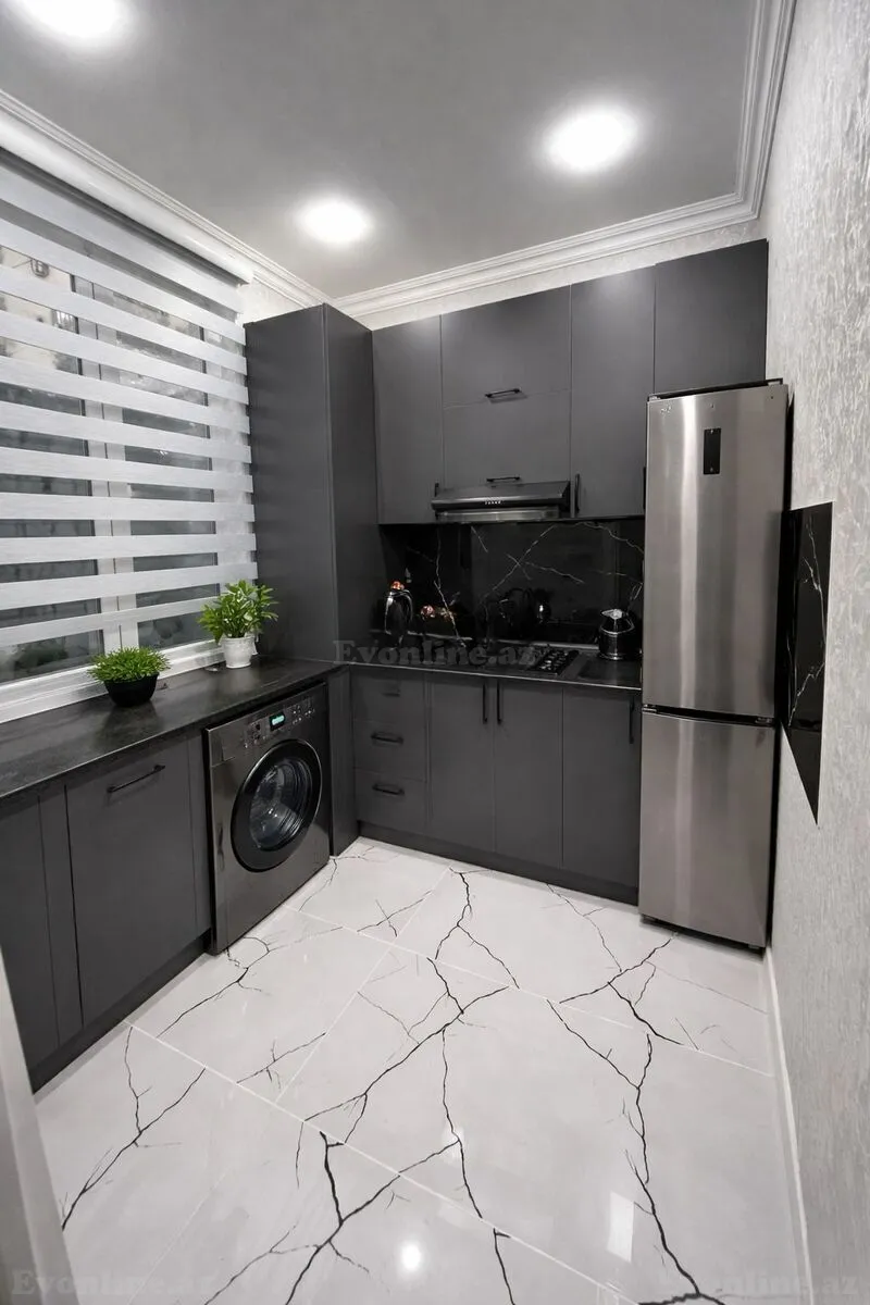 Satılır 2 otaqlı Mənzil Köhnə tikili 65 m² Memar Əcəmi m. - şəkil 4