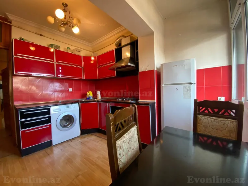 Satılır 2 otaqlı Mənzil Köhnə tikili 65 m² Nərimanov r. - şəkil 6