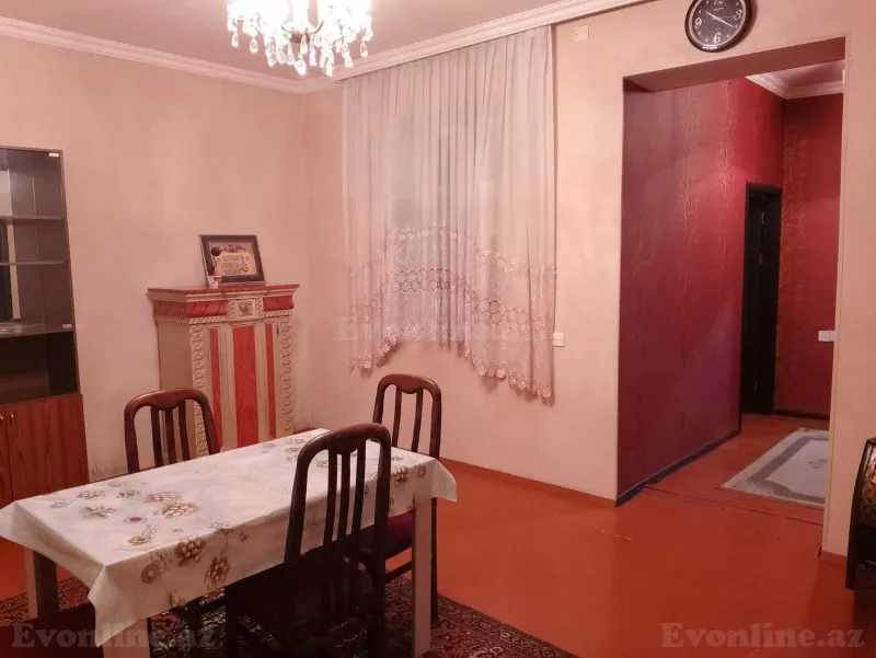 3 otaqlı Həyət evi 100 m² Elmlər Akademiyası m. Kirayə verilir