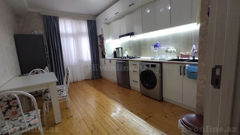 Bakı, Sabunçu r., Ramanada 4 otaqlı mənzil satılır