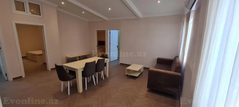 Bakı, Binəqədi r., Memar Əcəmi m.da 5 otaqlı mənzil kirayə verilir