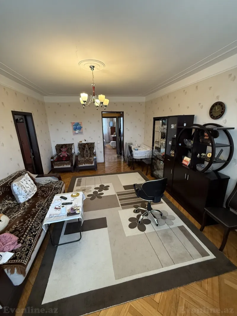 Satılır 4 otaqlı Mənzil Köhnə tikili 112.9 m² Yasamal r. - şəkil 3