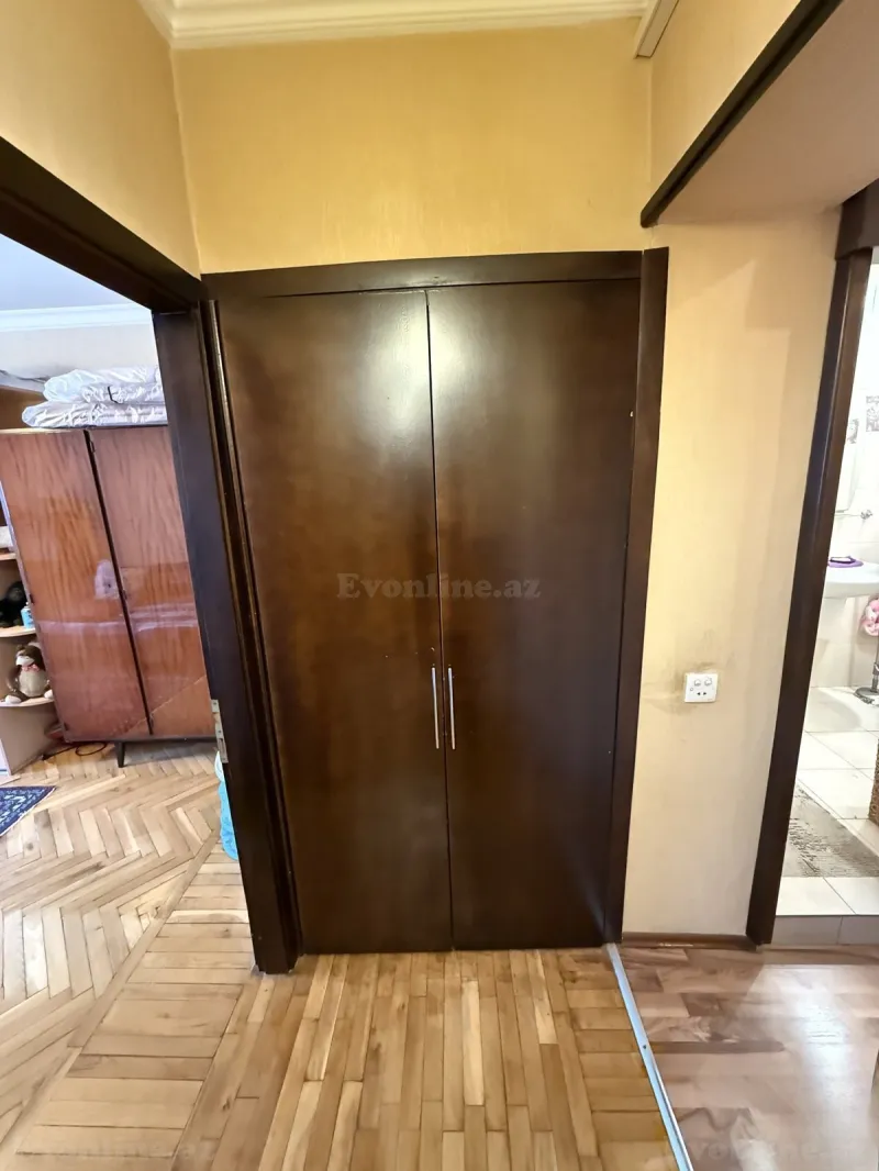 Satılır 4 otaqlı Mənzil Köhnə tikili 112.9 m² Yasamal r. - şəkil 8