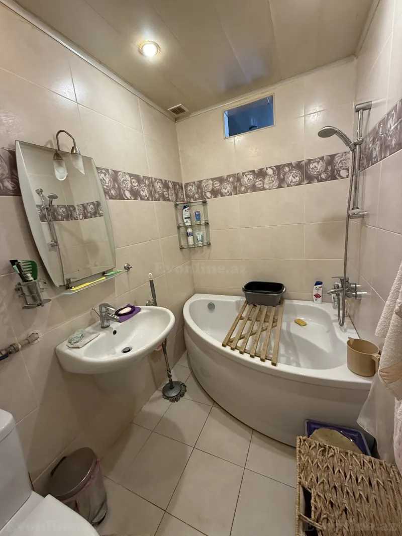 Satılır 4 otaqlı Mənzil Köhnə tikili 112.9 m² Yasamal r. - şəkil 15