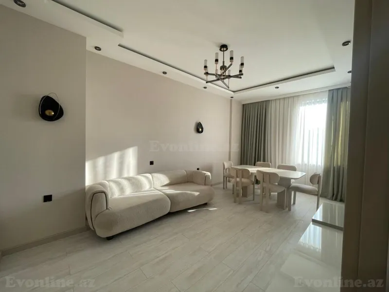Bakı, Səbail r., Badamdarda 2 otaqlı mənzil satılır