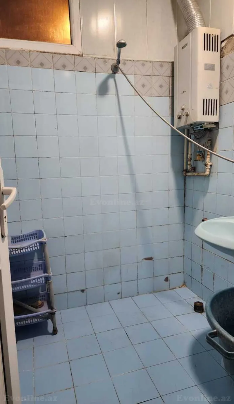 Kirayə verilir 2 otaqlı Mənzil Köhnə tikili 45 m² Memar Əcəmi m. - şəkil 6