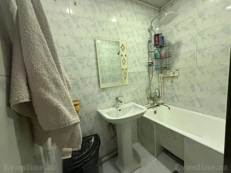 Satılır 2 otaqlı Mənzil Köhnə tikili 65 m² 20 Yanvar m. - şəkil 12