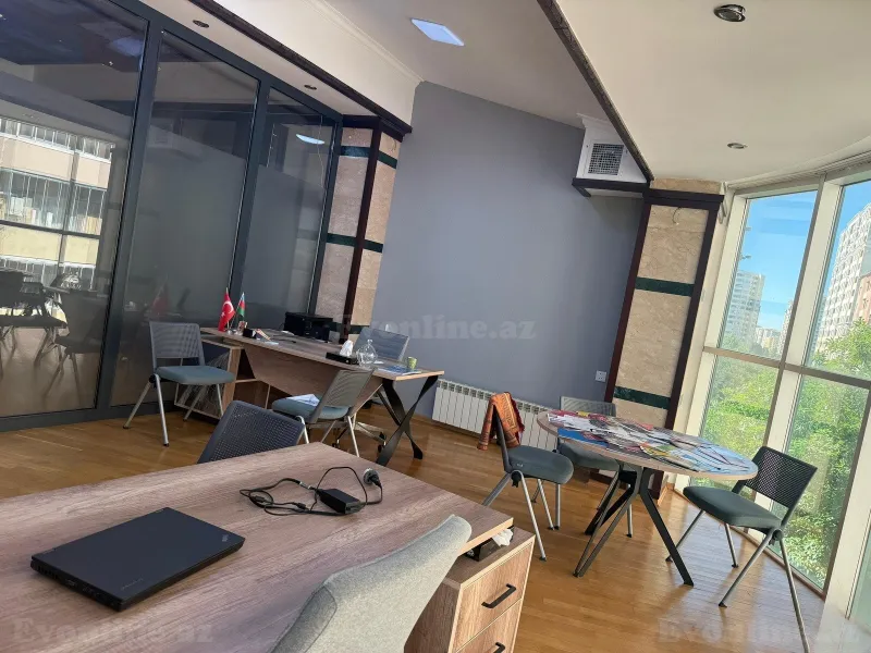 Kirayə verilir Ofis 40 m² Elmlər Akademiyası m. - şəkil 3
